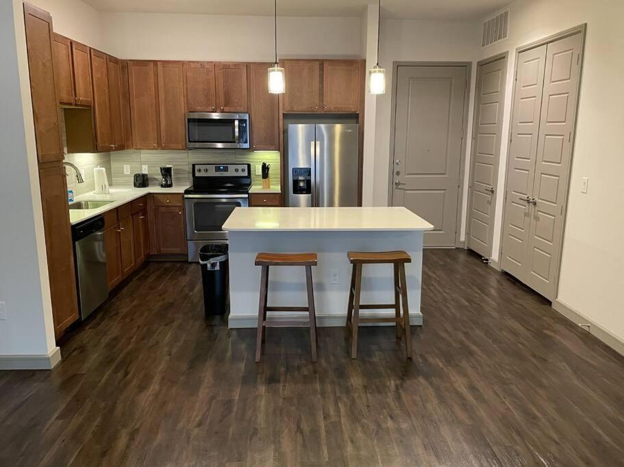 Апартаменты Downtown Living 1Br W/ Free Parking Garage Хьюстон Экстерьер фото