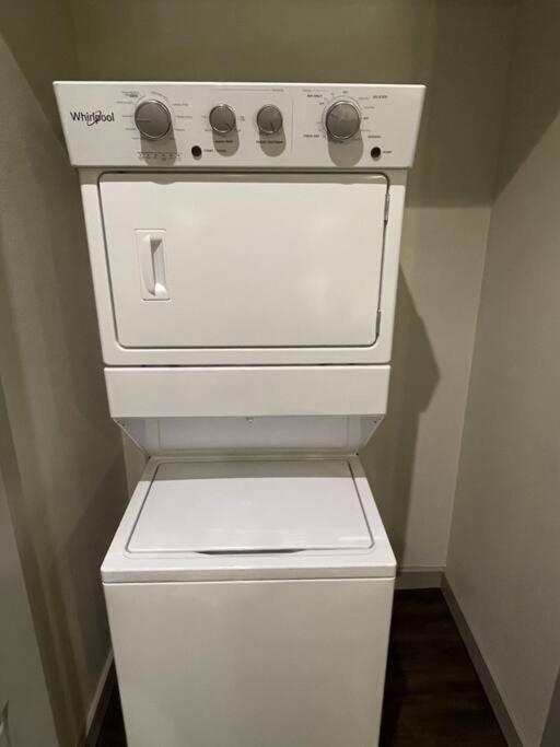 Апартаменты Downtown Living 1Br W/ Free Parking Garage Хьюстон Экстерьер фото