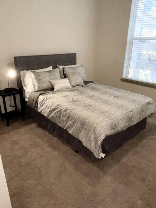 Апартаменты Downtown Living 1Br W/ Free Parking Garage Хьюстон Экстерьер фото
