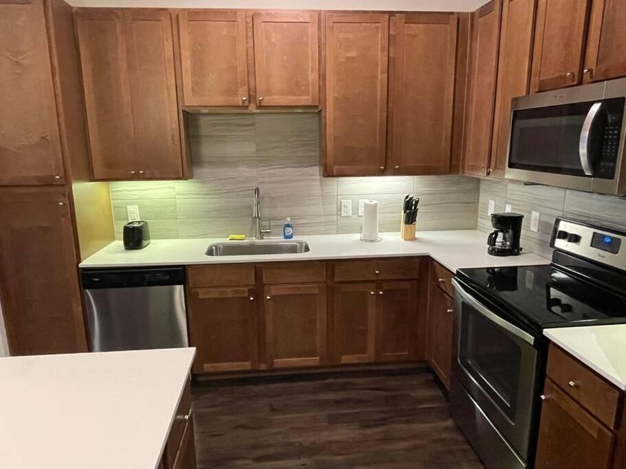 Апартаменты Downtown Living 1Br W/ Free Parking Garage Хьюстон Экстерьер фото